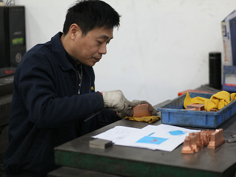 深圳夜夜视频APP下载廠家：模具的表麵處理技術